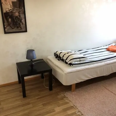 Vanhatie 44